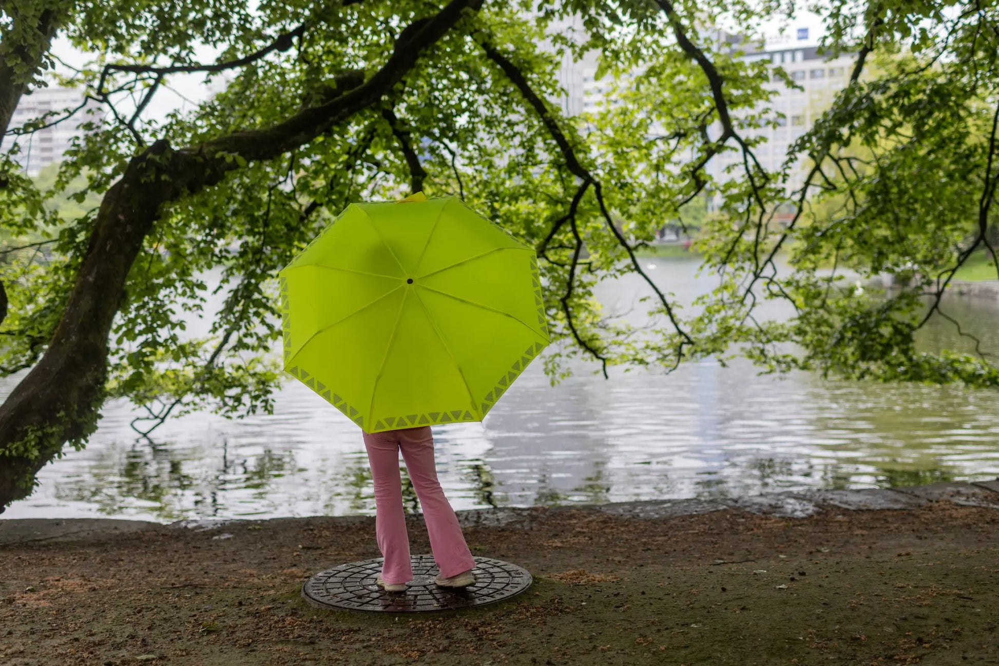 Refleks paraply i byen